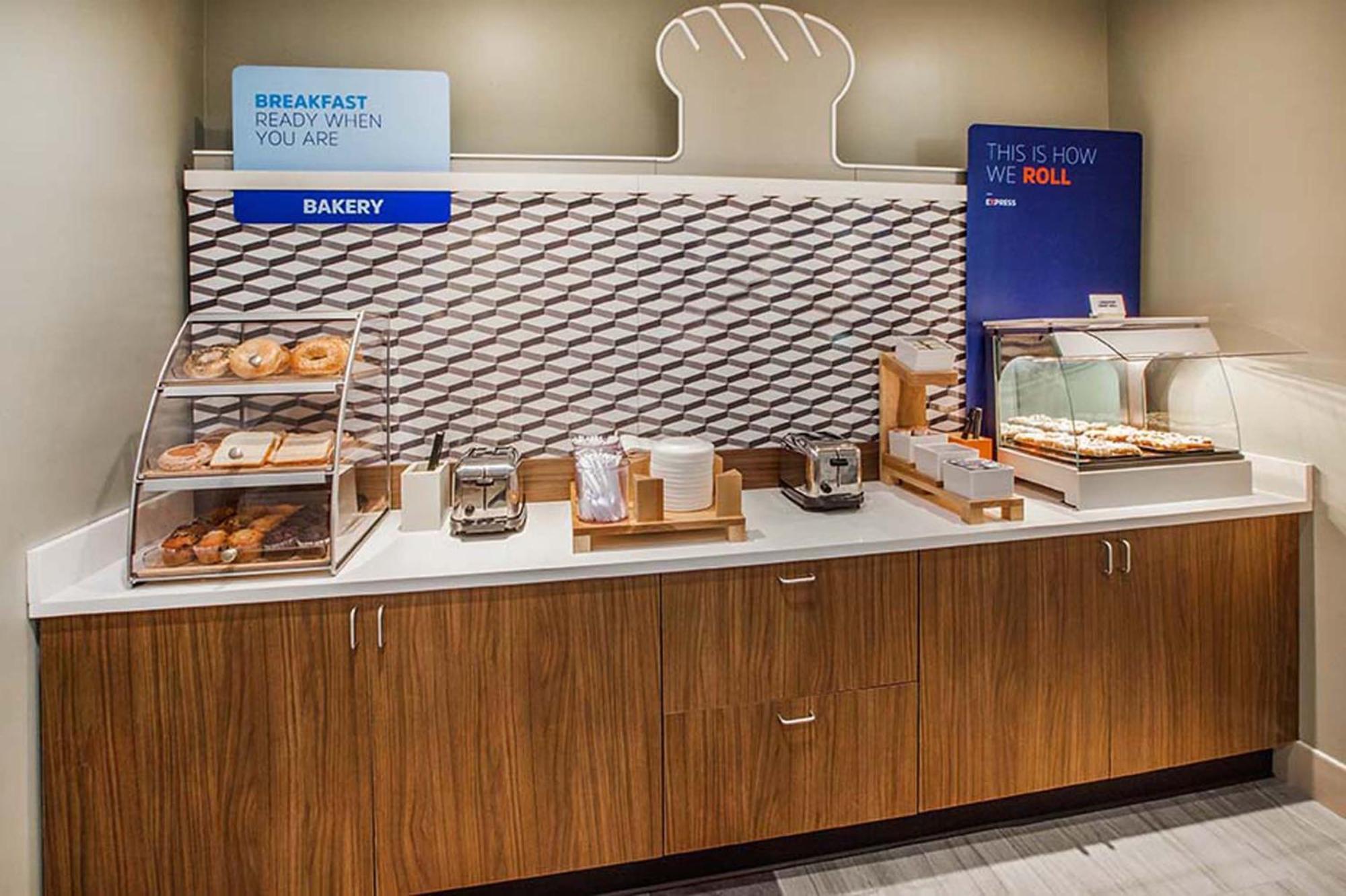 Holiday Inn Express & Suites Bryan - College Station By Ihg Ngoại thất bức ảnh